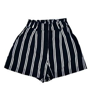 H&M Women's Black and White Striped Shorts with Pockets, size US 2